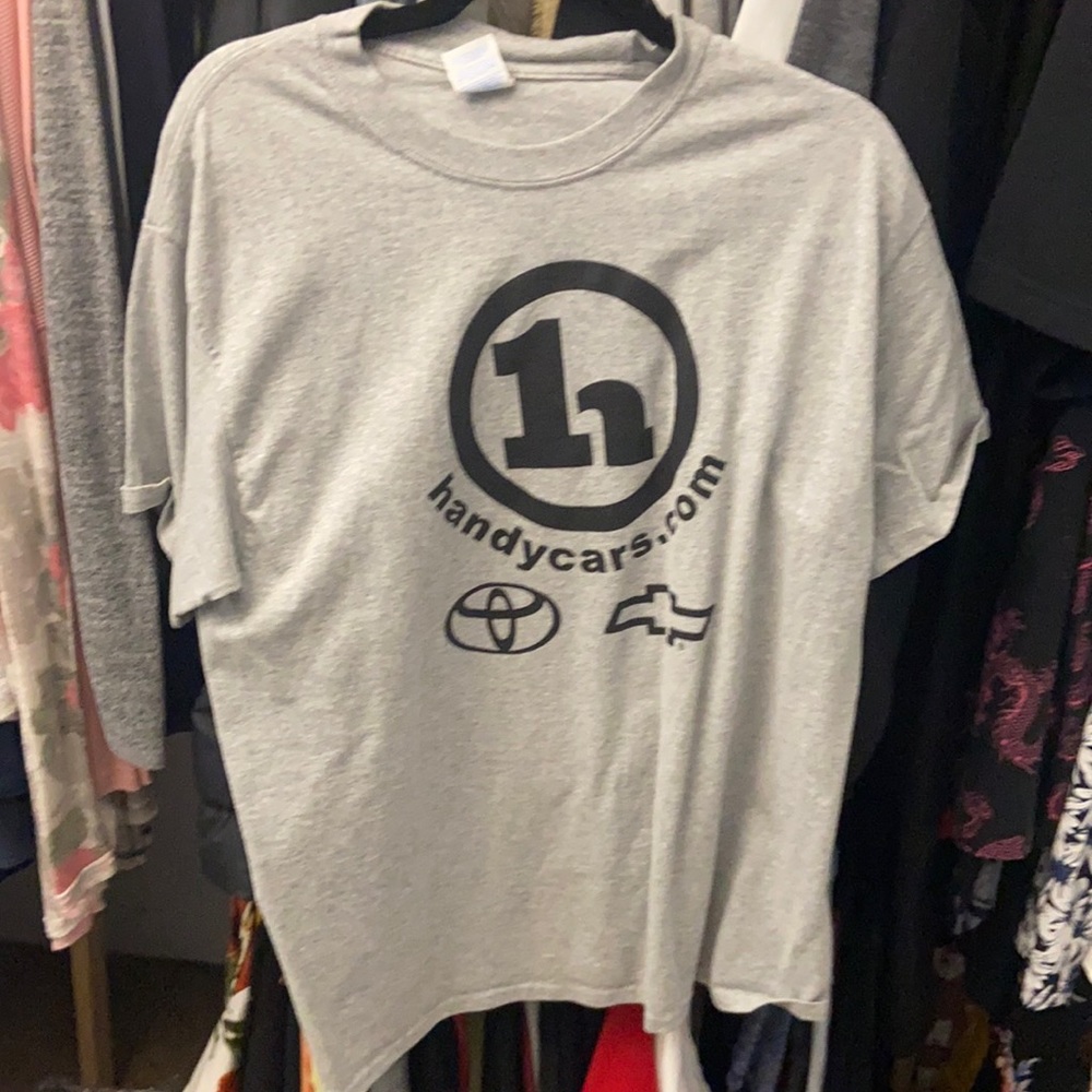 Grey t shirt size L